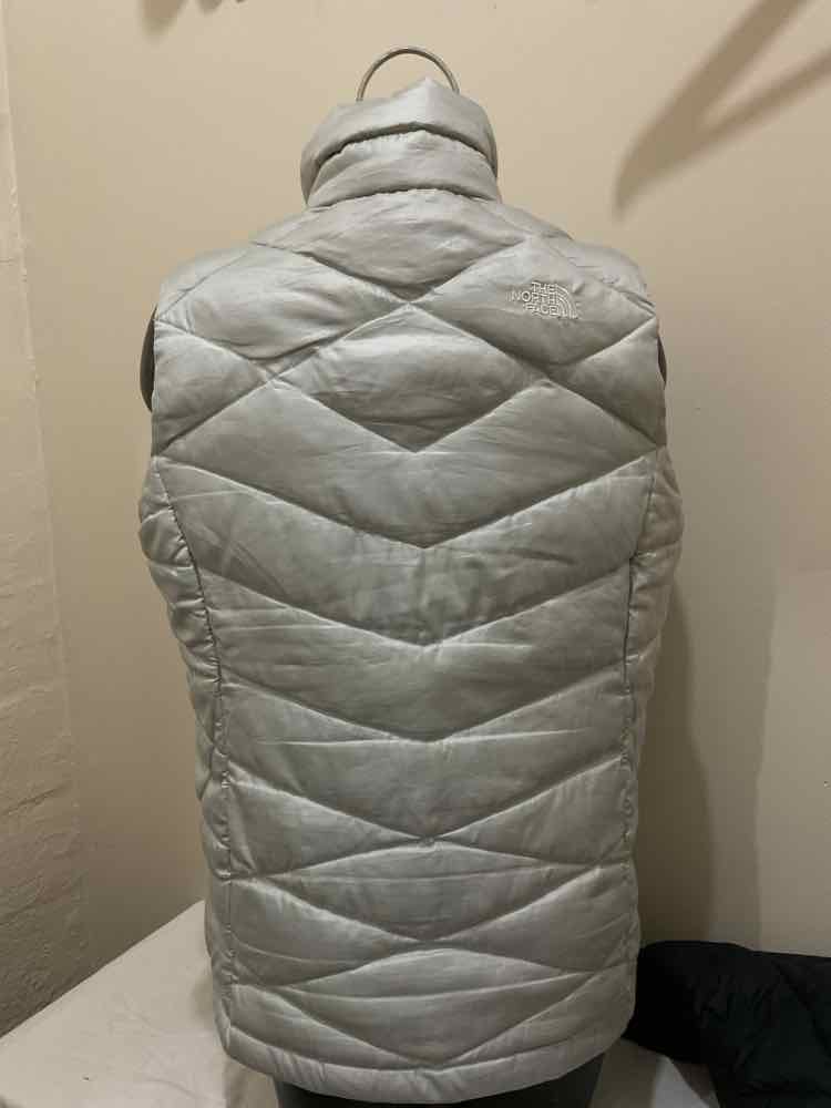 The North Face Puffy Vest Women's M